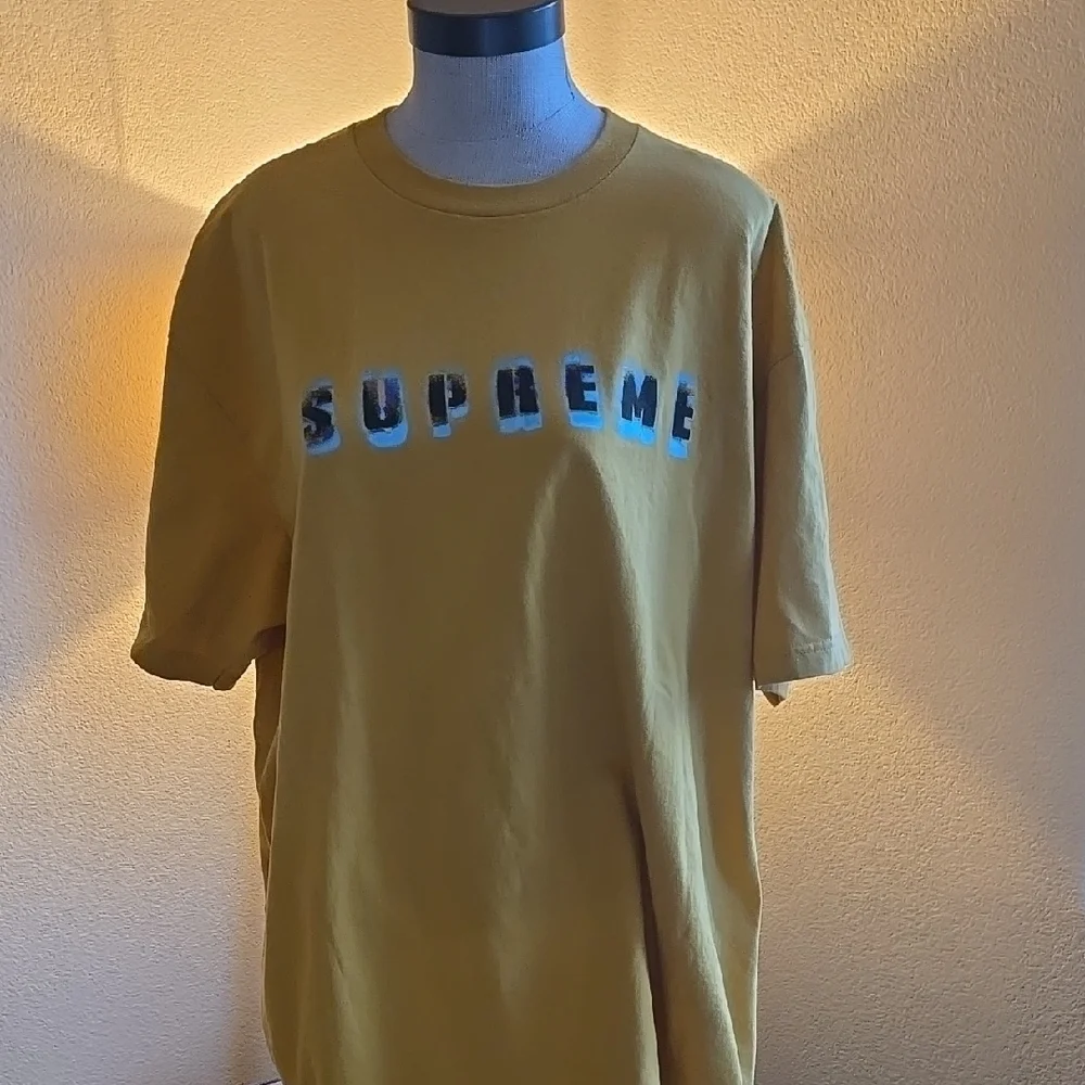 Supreme Yellow T-Shirt - Picture 2 of 7